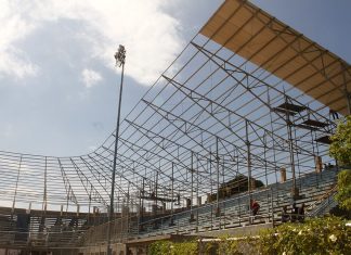 Estará listo en 15 días: Tribunas de «El Viejo Parque» estrenarán techado de alta tecnología