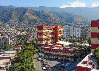 100 apartamentos rehabilitados entregados en el 23 de Enero
