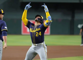 William Contreras la botó, llegó a 400 anotadas y está a punto de los 100 bambinazos