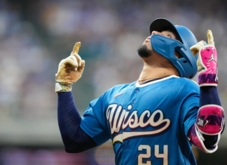 Chourio y Contreras remolcadores de Milwaukee