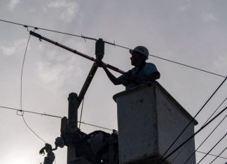 Respùesta urgente a las necesidades: Instalaron 27 transformadores en Maracaibo y San Francisco este domingo