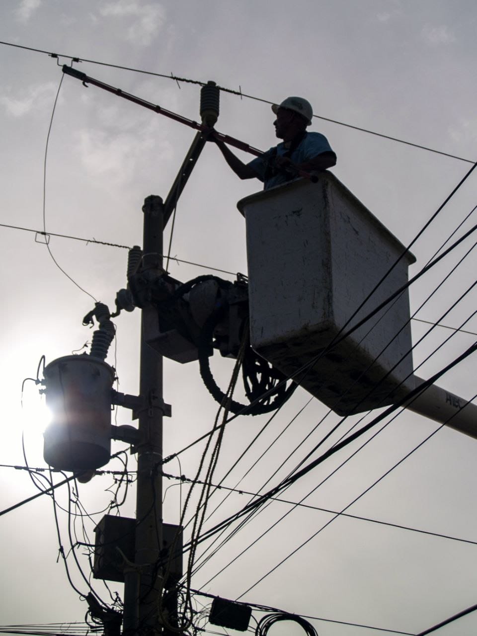 Respùesta urgente a las necesidades: Instalaron 27 transformadores en Maracaibo y San Francisco este domingo