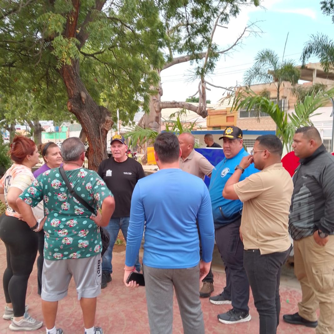 Alcaldía de Maracaibo atiende a familia afectada por colapso de techo en El Saladillo