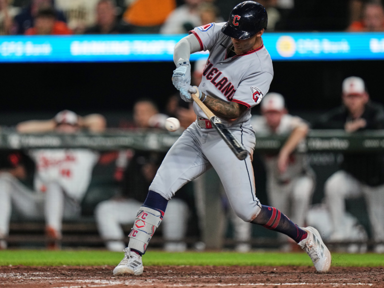 Rocchio con doblete demoledor selló triunfo de Cleveland