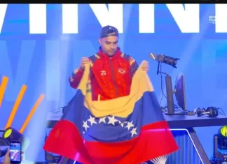 Venezolano Carlos Salazar bronce en el eFootball en Santo Domingo