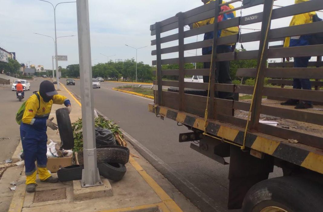 Alcaldía de Maracaibo cumple con recolección de cauchos acorde a la Ordenanza Ambiental