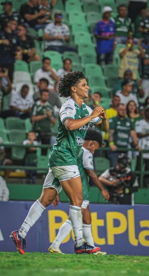 Eduard Bello guió con doblete al Deportivo Cali