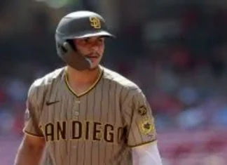 Un triple, prrimer hit de Ethan Salas en las grandes ligas