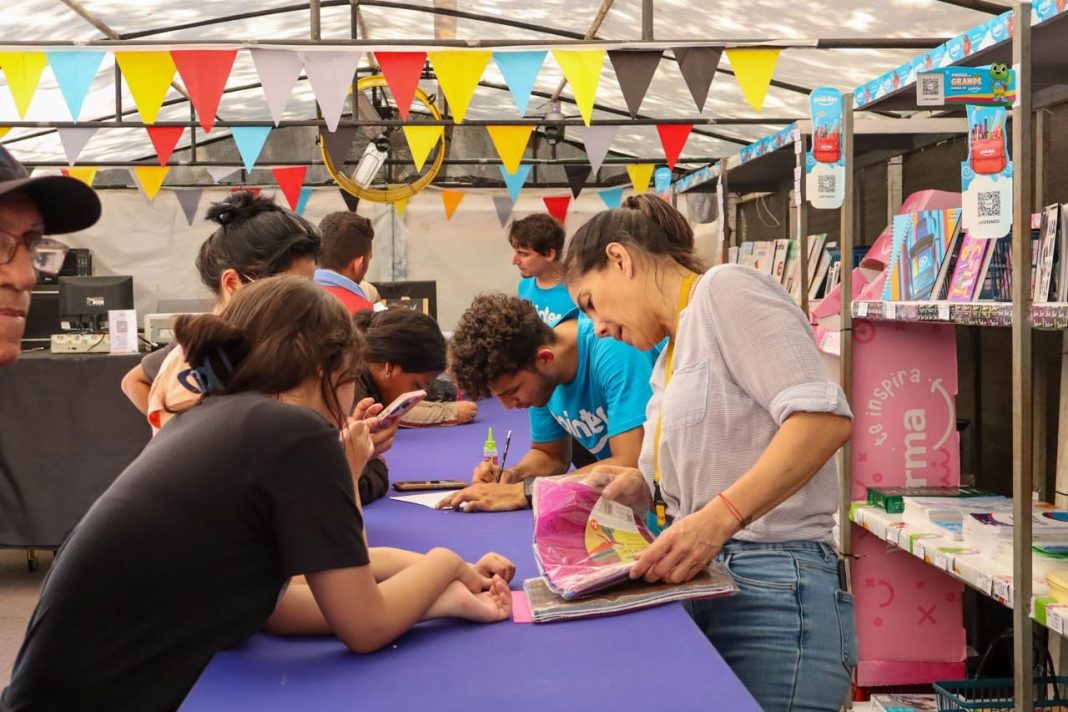 Cómo resuelve la Feria Escolar de Di Martino…