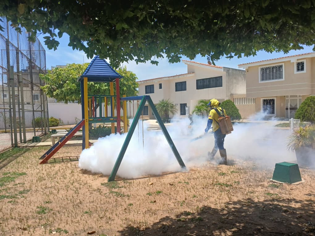 Fumigación en parroquia Coquivacoa ejecutó Alcaldía de Maracaibo