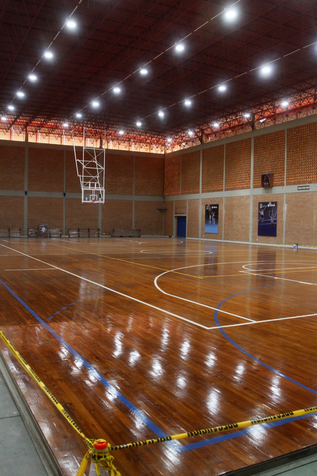 Faro deportivo universitario: reinauguran gimnasio Dr. Antonio Borjas Romero de LUZ