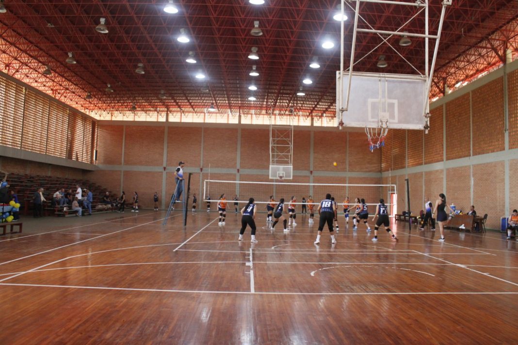 Gimnasio «Dr. Antonio Borjas Romero» se prepara para el Suramericano de Voleibol U19