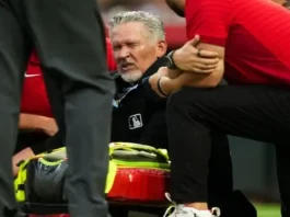 Alerta en Cincinnati: Umpire venezolano se desplomó