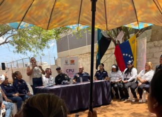 200 familias del oeste marabino recibieron las nomenclaturas de sus viviendas en la parroquia Francisco Eugenio Bustamante