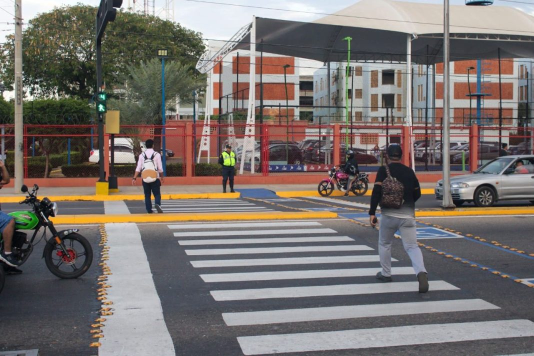 Más obras para el pueblo: Alcaldía de Maracaibo rehabilitó estación de Polimaracaibo y paso peatonal frente a URBE