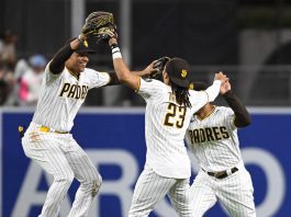 A los Padres todo le salió bien: Blanqueó a los Cachorros en inicio del Wild Card