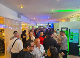Gobernador Luis Caldera acompaña la Expo Internacional de Petróleo, Industria y Comercio