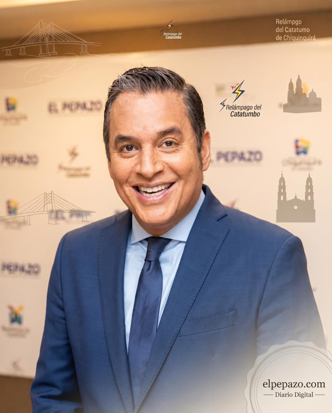 El presentador venezolano Daniel Sarcos durante su presentación oficial en el proyecto cultural «Zulianos Inolvidables».