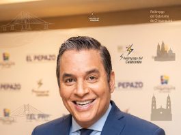 El presentador venezolano Daniel Sarcos durante su presentación oficial en el proyecto cultural «Zulianos Inolvidables».