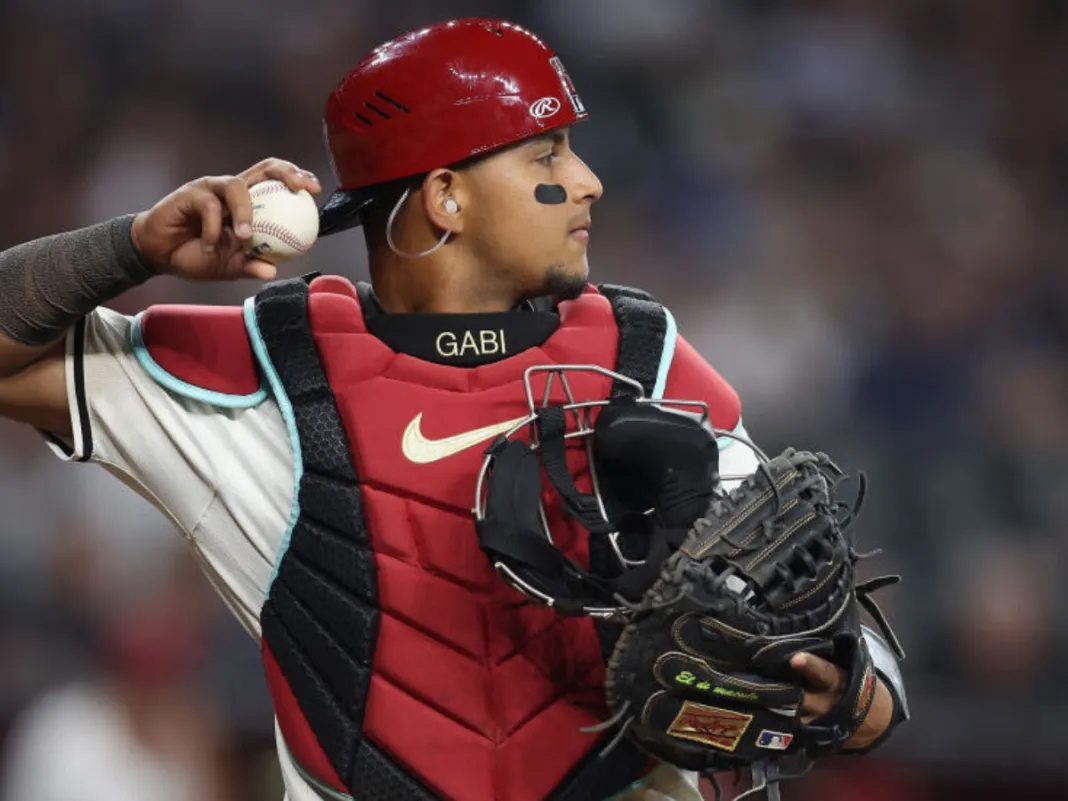 Freddy Fermín,Gabriel Moreno y Luis Torrens luchan por el Guante de Oro en la Liga Nacional