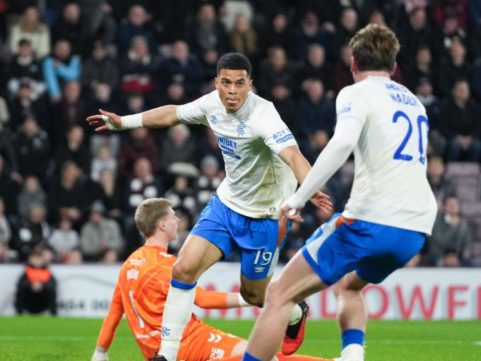 Cuarto gol de Kevin Kelsy con Rangers en Escocia