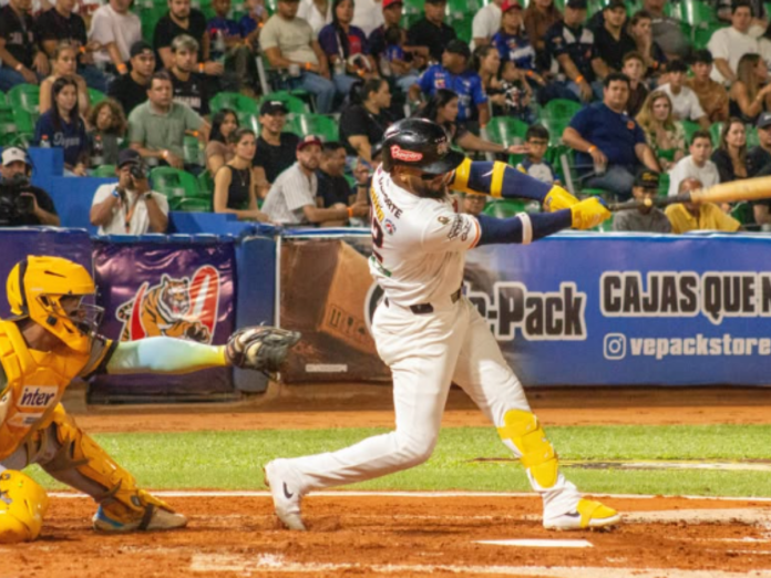 Keyber Rodríguez con par de toletazos fue mucho para Leones