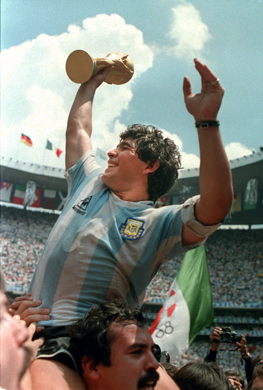 Maradona el gran ausente al Balón de Oro de todos los tiempos