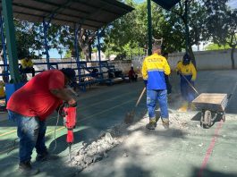 Alcaldía de Maracaibo inició la recuperación de la plaza y del complejo deportivo Astolfo Romero