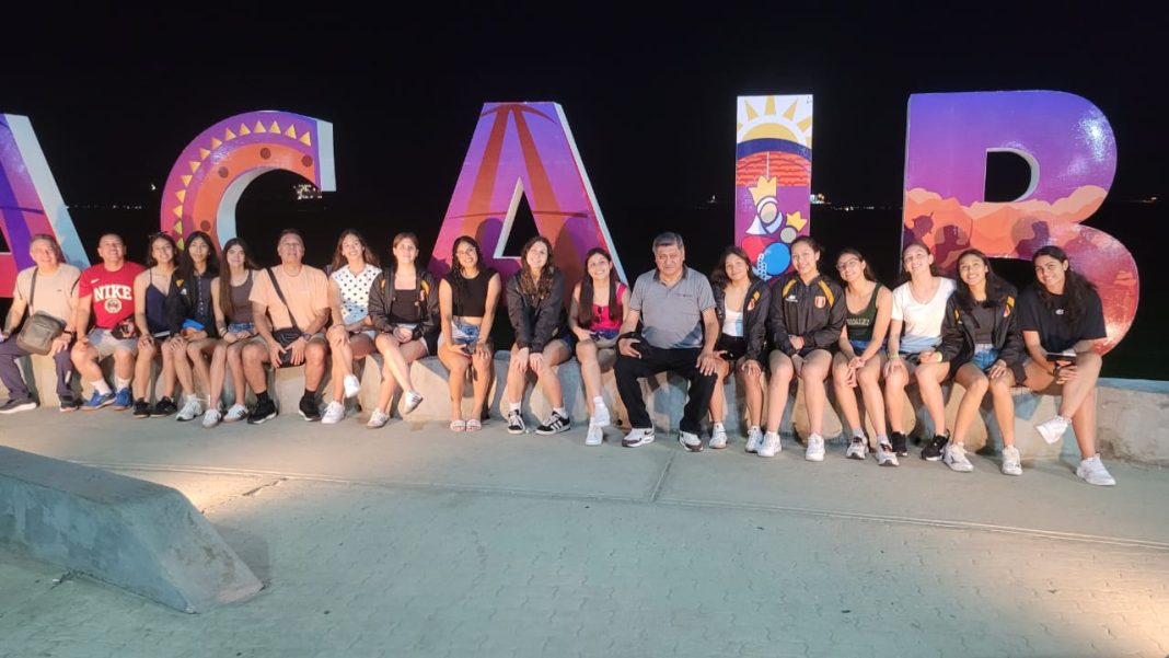 SURAMERICANO DE VOLEIBOL U19: Atletas peruanas disfrutaron de la Vereda del Lago