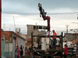 En coordinación 4 niveles de gobierno!: Alcaldía de Maracaibo atendió de inmediato contingencias por postes caídos