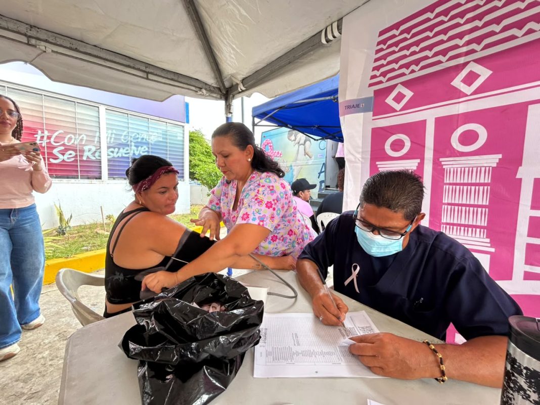 Prevención del cáncer de mama: Alcaldía de Maracaibo brinda atención médica integral a trabajadoras del IMAU e IMA