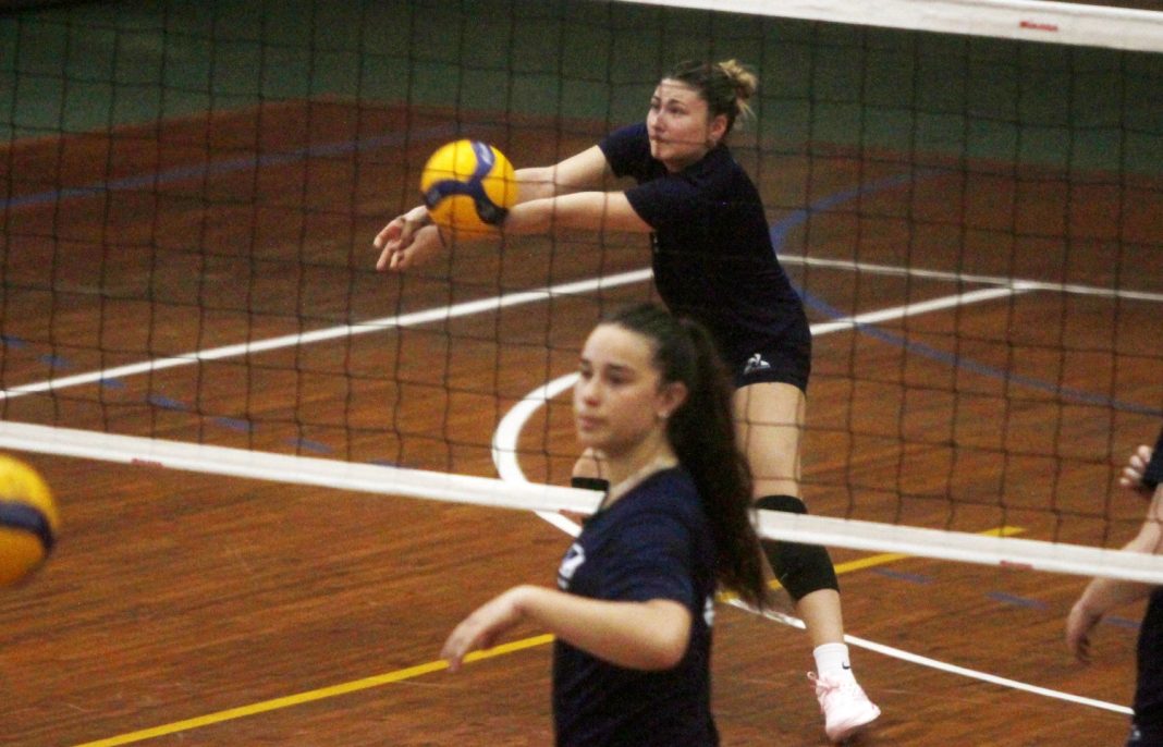SURAMERICANO DE VOLEIBOL U19: Argentina y Bolivia se aclimatan a Maracaibo