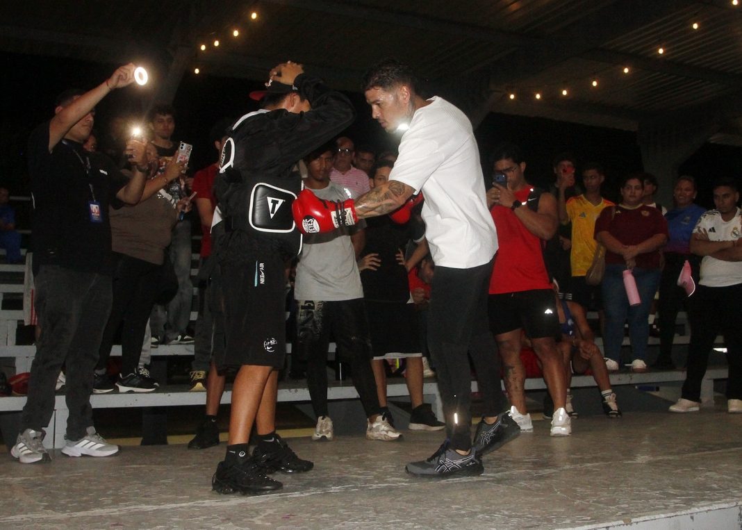 «The Kid» Gutiérrez presentó la cartelera «Zulia Nocaut» en la Vereda del Lago